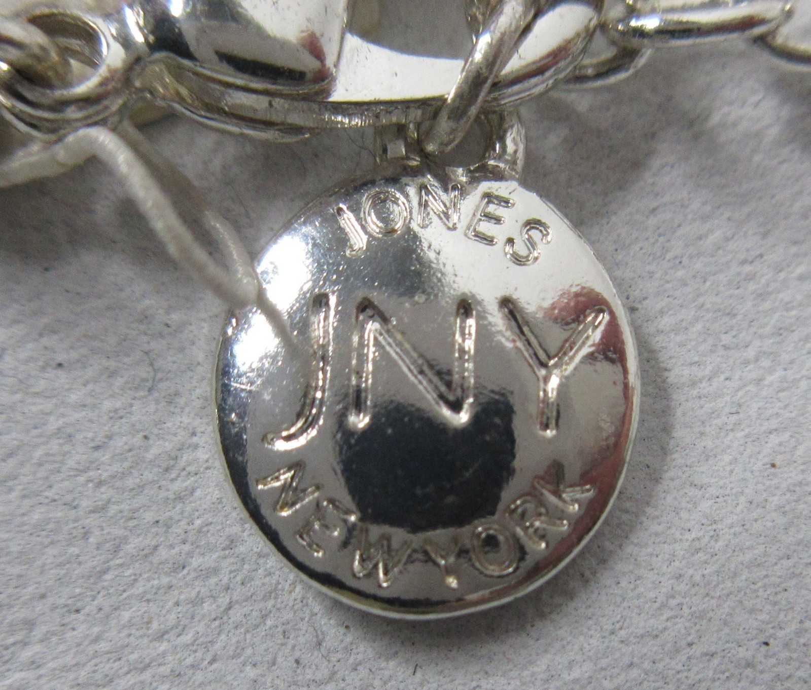 Jones New York Choker Necklace & Pendant Silver Tone Green & Yellow 17″-19″ NWT