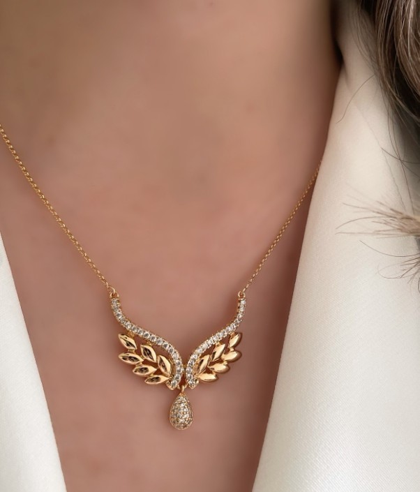 2Ct Round Cut Simulated Diamond Women’s Wing Pendant In 14K Yellow Gold Plated