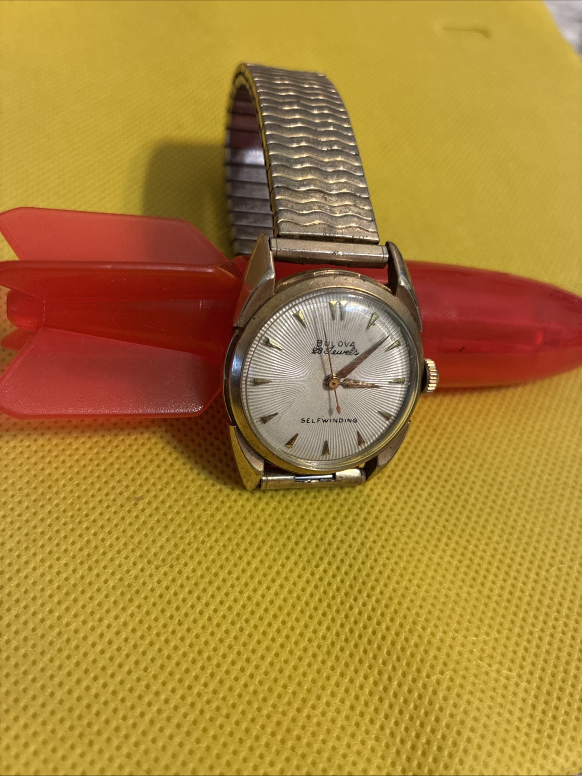 Vintage Bulova E933874 23 Jewels Self-winding Men’s Watch Sunburst 10K RGP