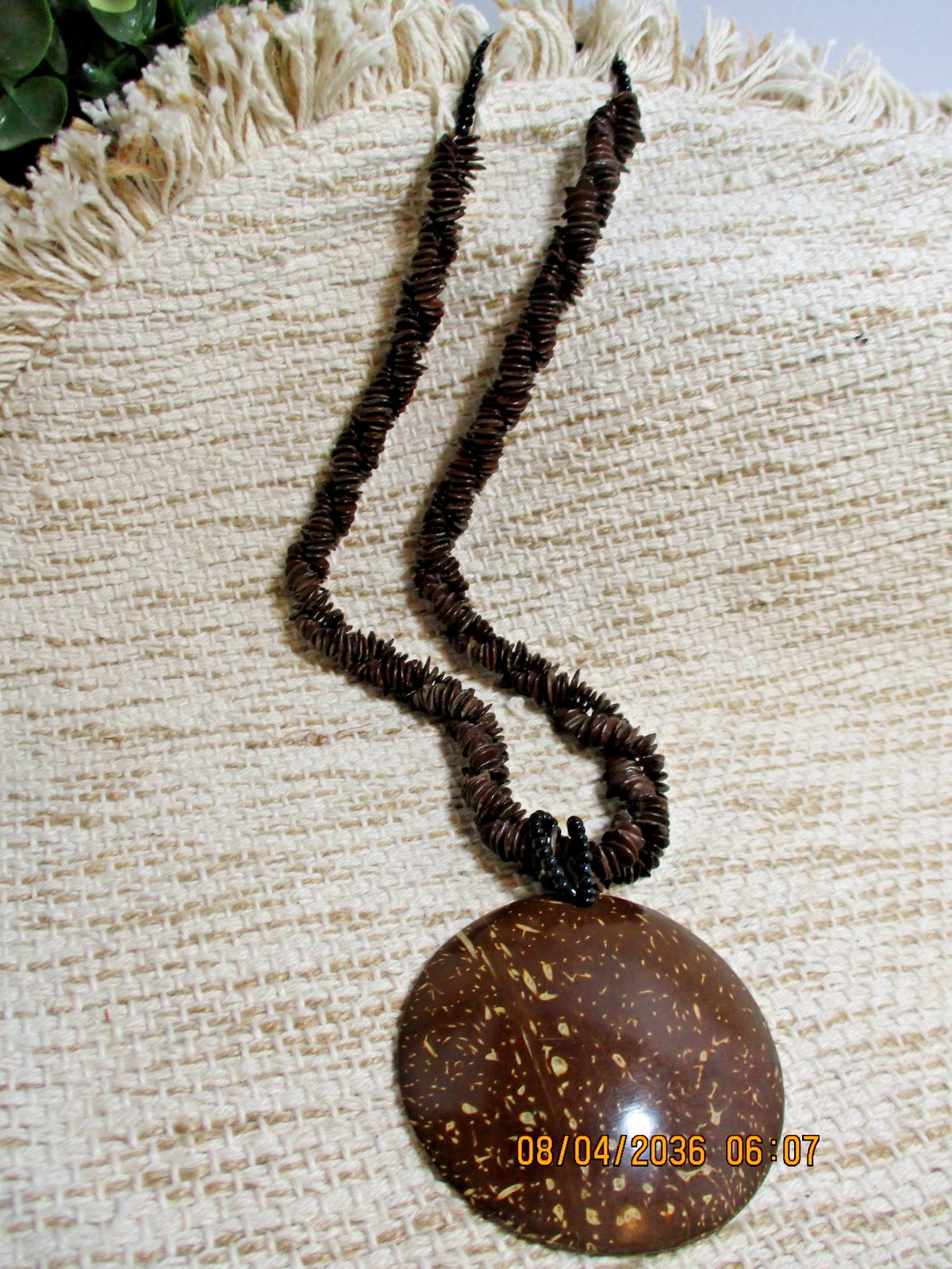 14″ Brown Wooden Necklace Round Coconut Pendent Seed beads Casual Bohemian