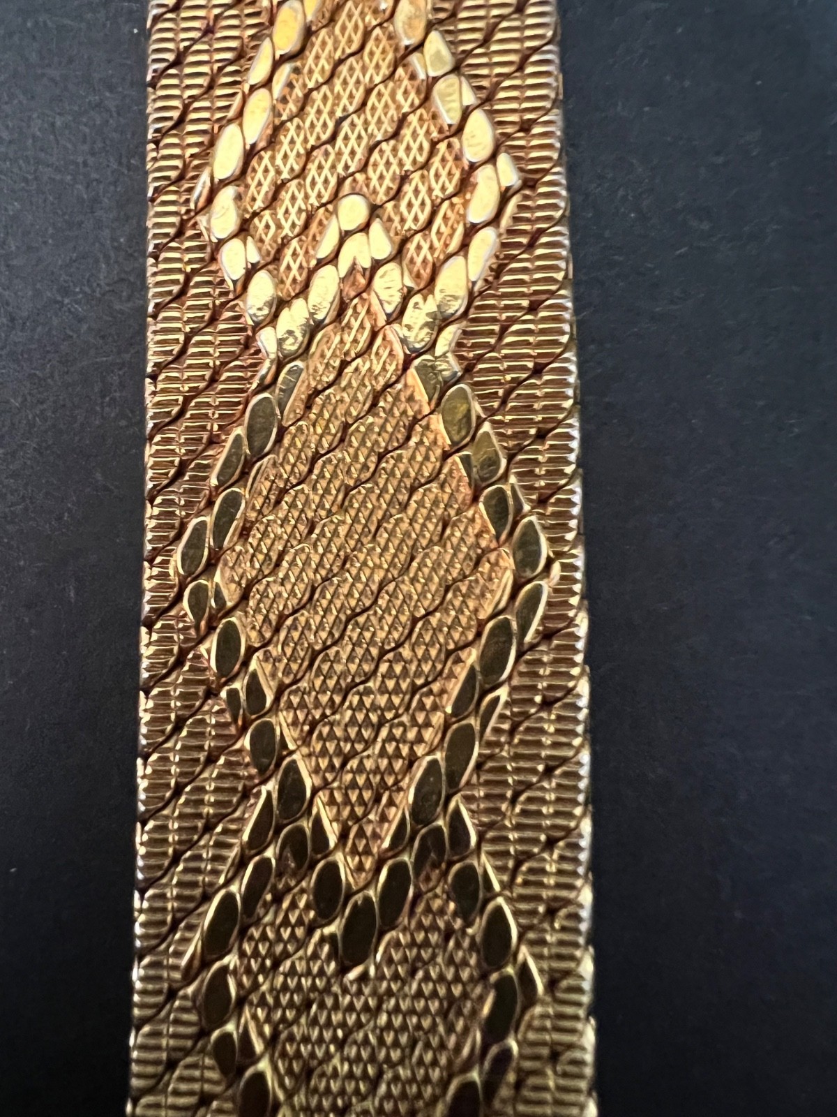 Italian 18K Gold Plated Wide Mesh Link Bracelet Textured Pattern Yellow Gold