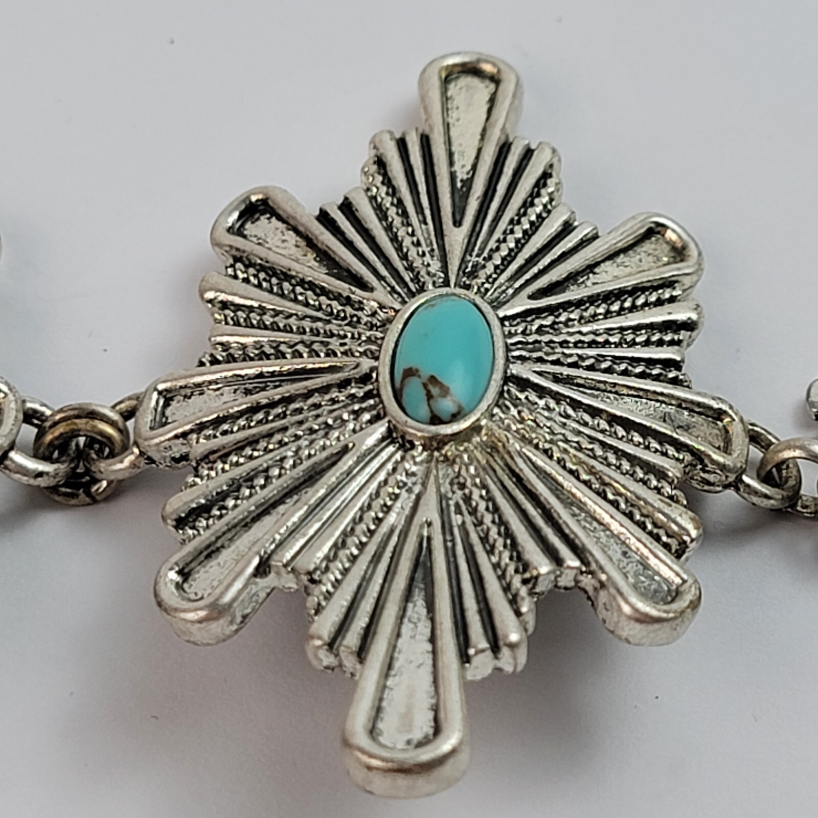 Lucky Brand Silver-Tone Turquoise Bead Chunky Native American Style Bracelet 7″