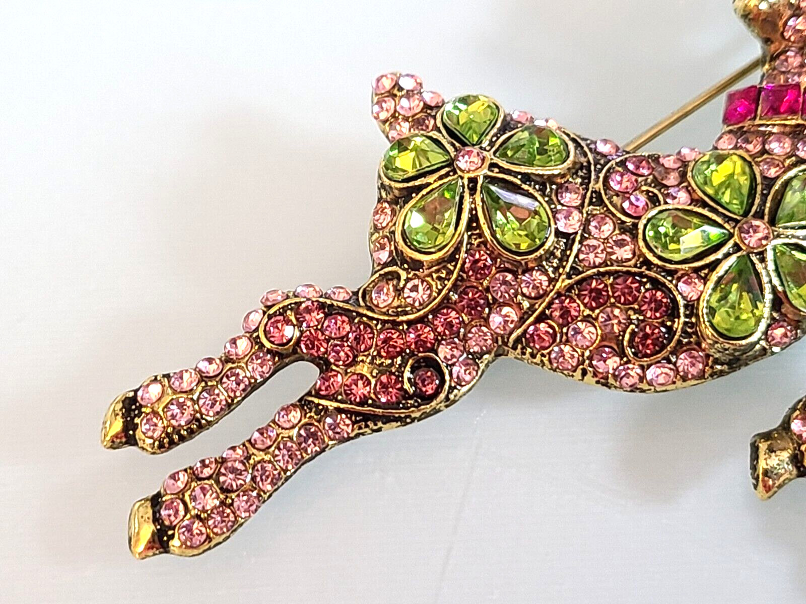 SALE UNBRANDED RARE PINK GREEN HEIDI DAUS “Pretty Prancer” Reindeer Brooch