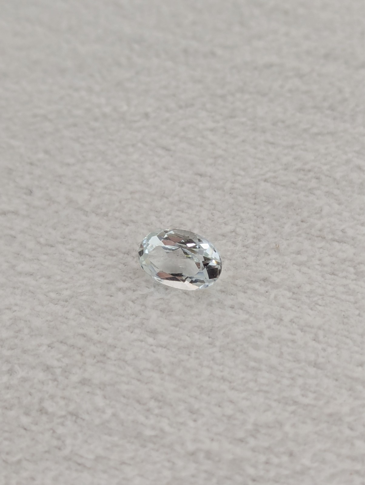 Aquamarine Clear Faceted Gemstone 2.3 carat (0.47g) 10.3 x 7.0 x 5.0 mm