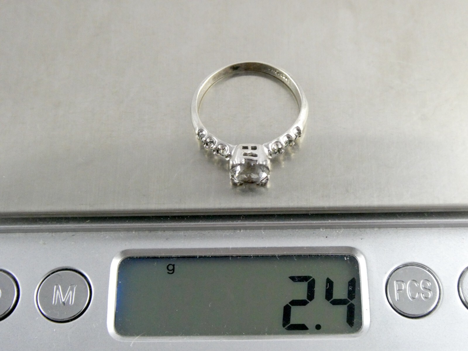Vintage Sterling Silver Cut Paste Glass Gem Ring 925 Size 7.75 Weighs 2.4 Grams