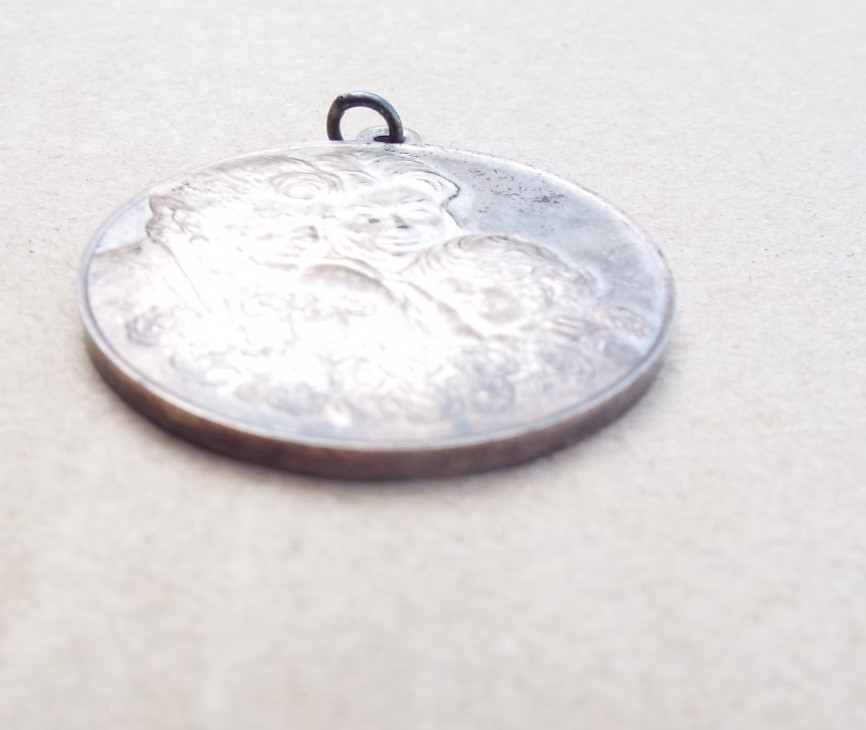 Mother’s Day 1972 Sterling Silver Medallion Beautiful Quote by Washington Irving