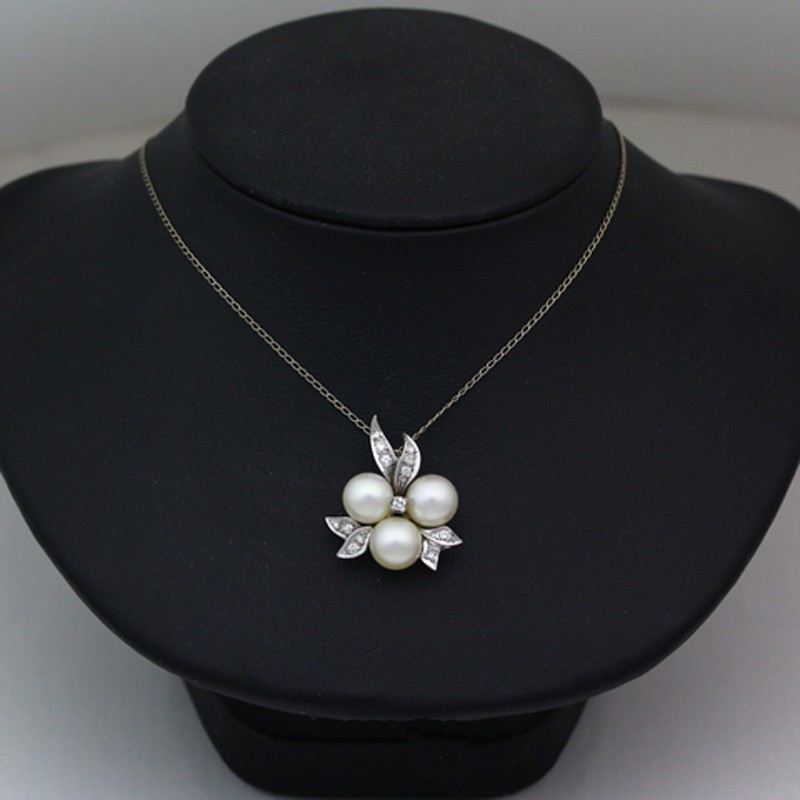 14K White Gold Pearl & Accent Diamond Vintage Pendant 15 Inch Long Necklace