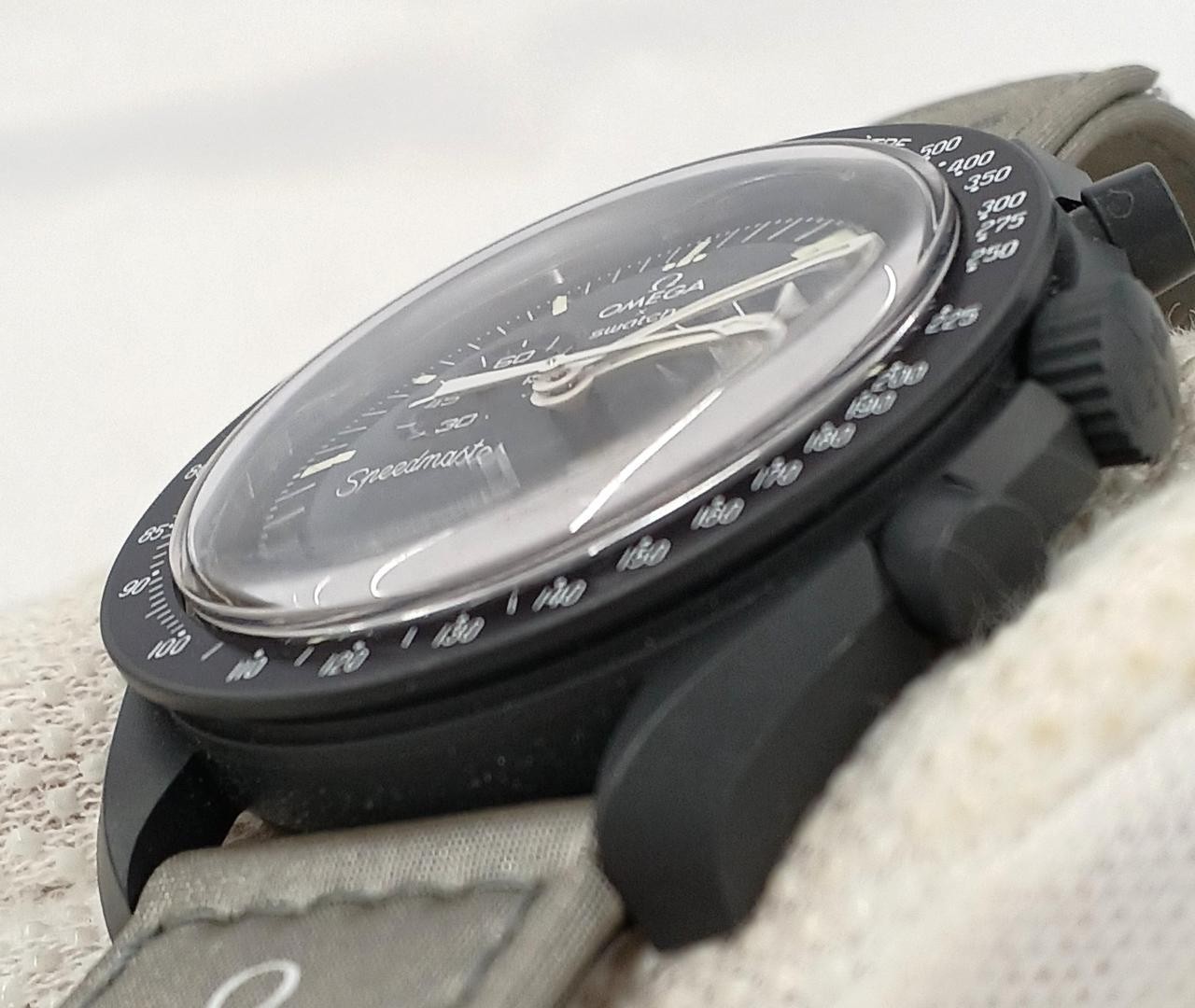 Omega x Swatch MoonSwatch SO33A100 Bioceramic Quartz Japan