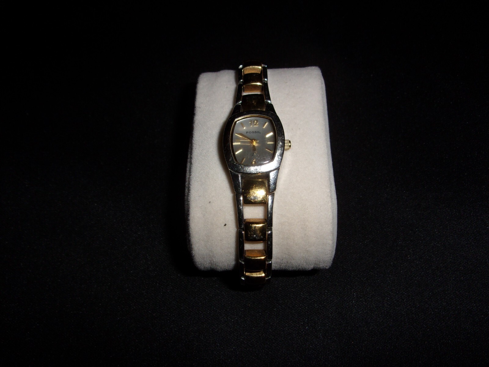 Fossil F2 ES-9525 Quartz Watch 18mm case – 6.5 inch Bracelet