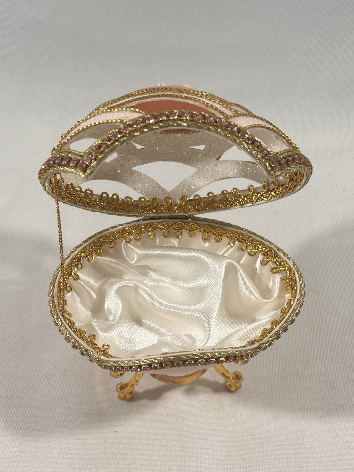 VTG Hand Decorated Fabergé-style Jewelry Presentation with White Satin Interior