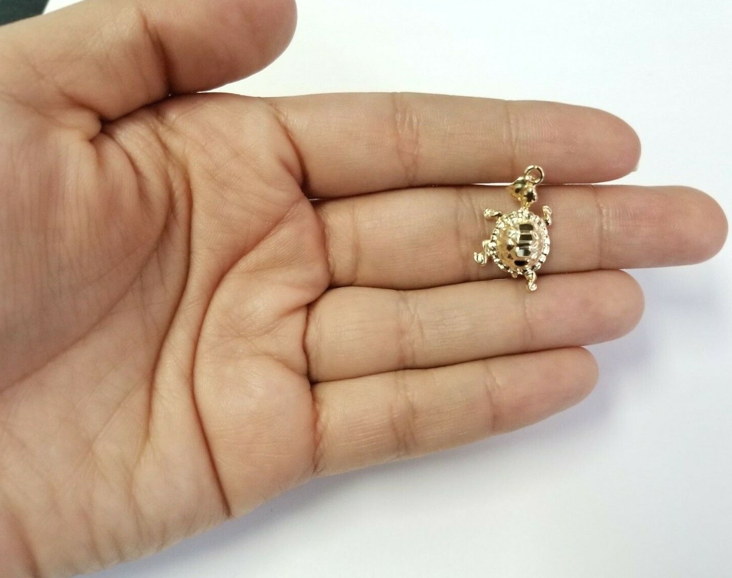 1OK Gold Charm Pendant Turtle Walking Ocean Life Small Tiny Vacation WomenMen 3D
