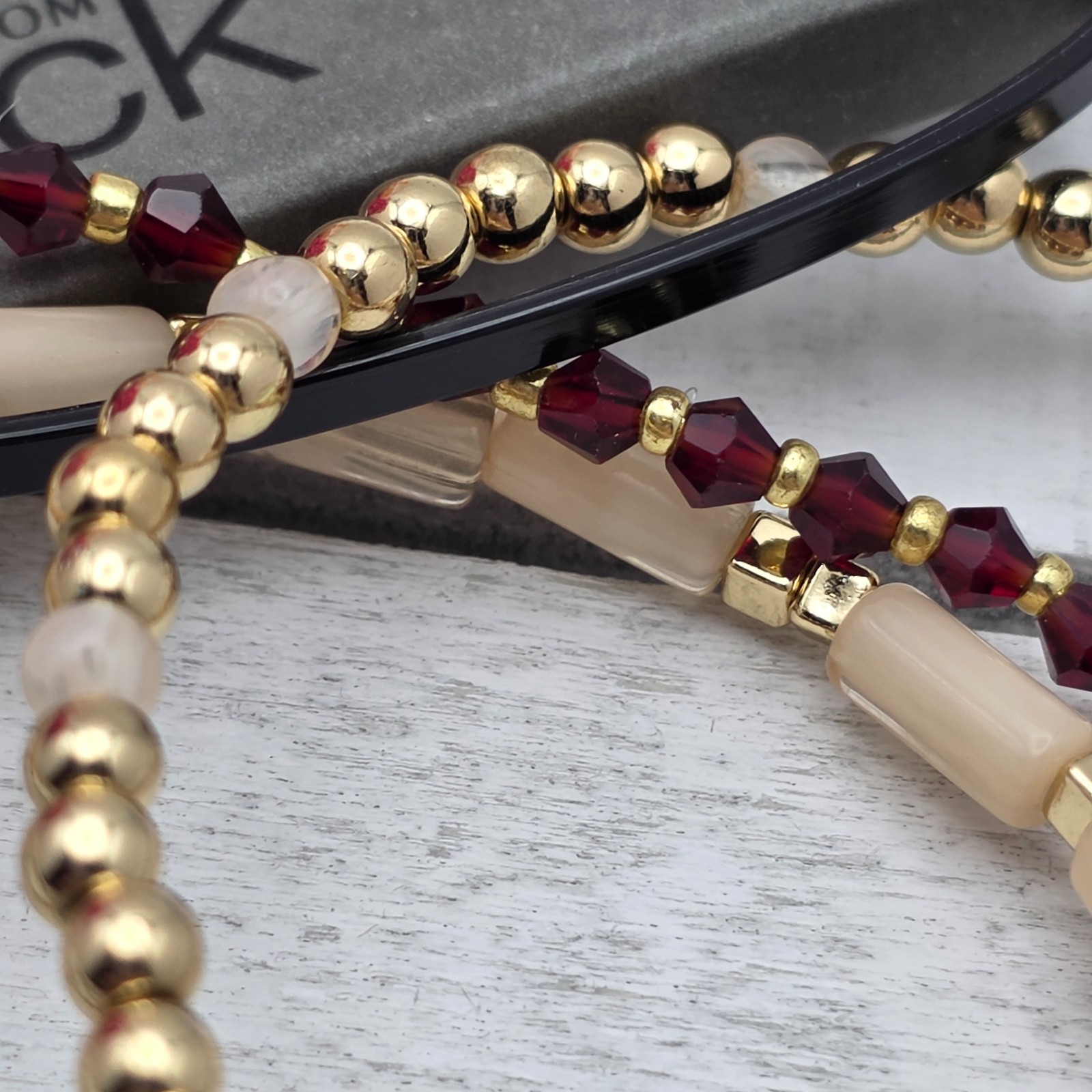 Nordstrom Rack Gold Tone Beaded Stretch Bracelet Set Burgundy Beige Pavé Disc
