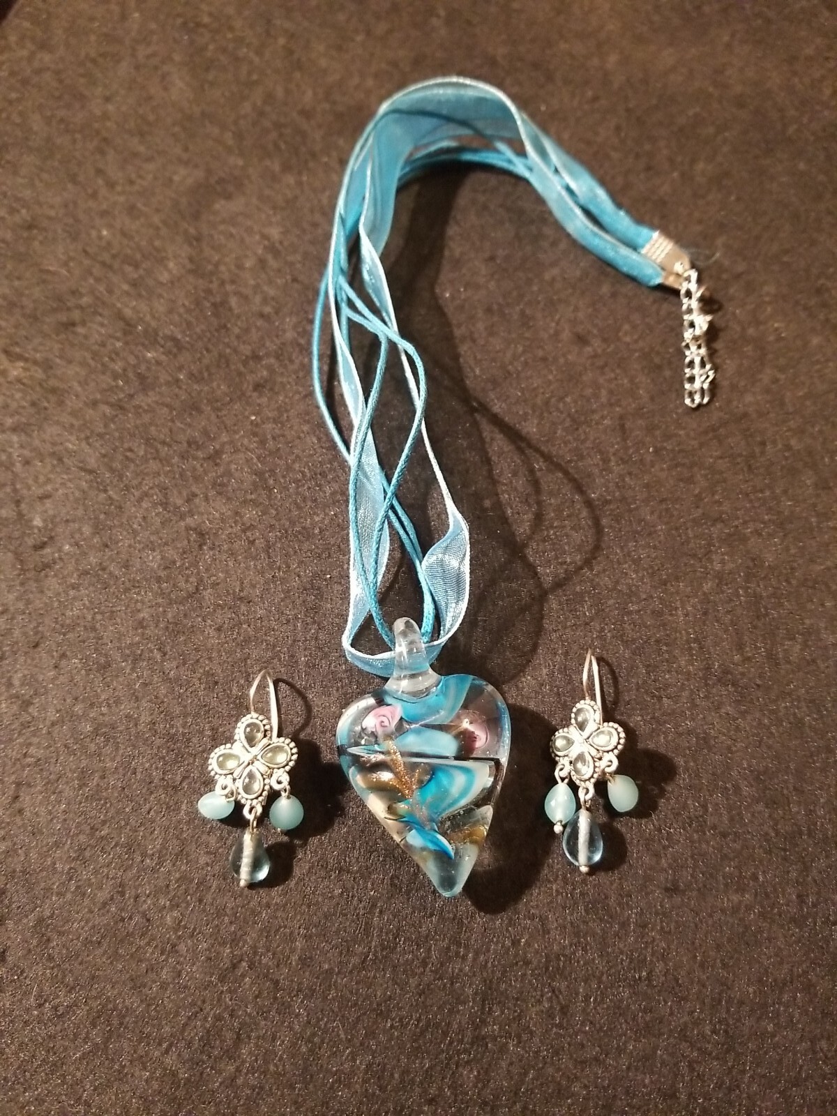 Blown Glass Necklace & Le Chateau Earrings Set Blue Swirl w/ Rose On Ribbon