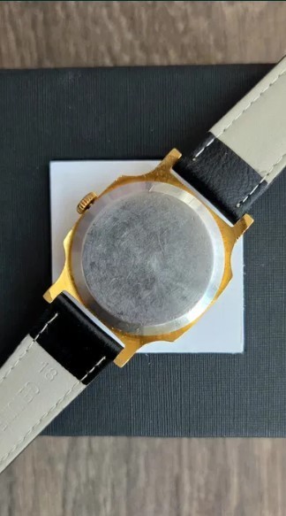 Vintage Soviet Pobeda Mechanical Wristwatch – Original Gold-Plated Case AU10