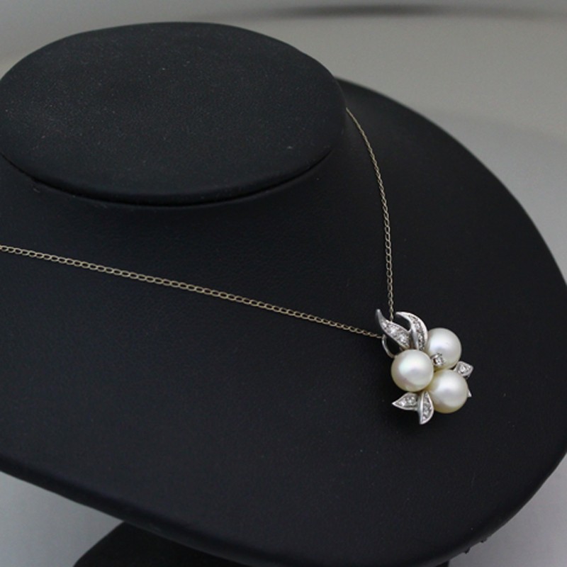 14K White Gold Pearl & Accent Diamond Vintage Pendant 15 Inch Long Necklace