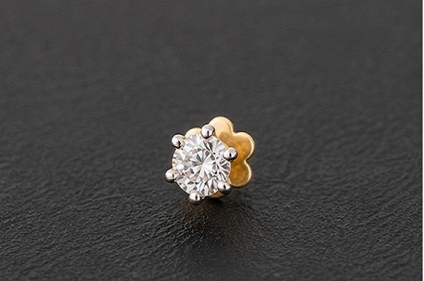 0.04ct lab grown diamond nose stud piercing 14kt yellow gold For girlfriend.