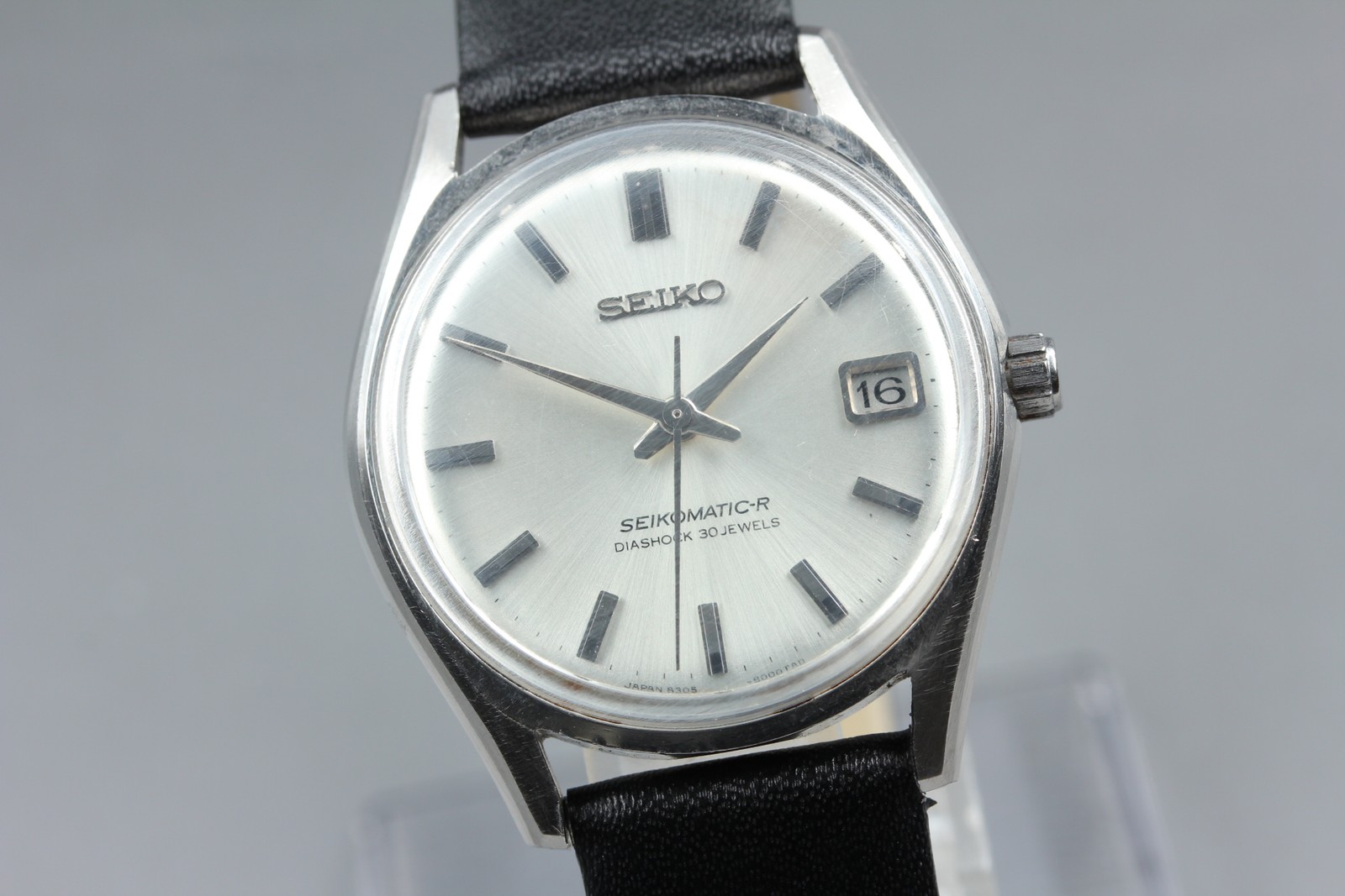 Seikomatic-R 8305-8010 White 35mm Automatic 30J Men’s Watch JP 1965 Near MINT