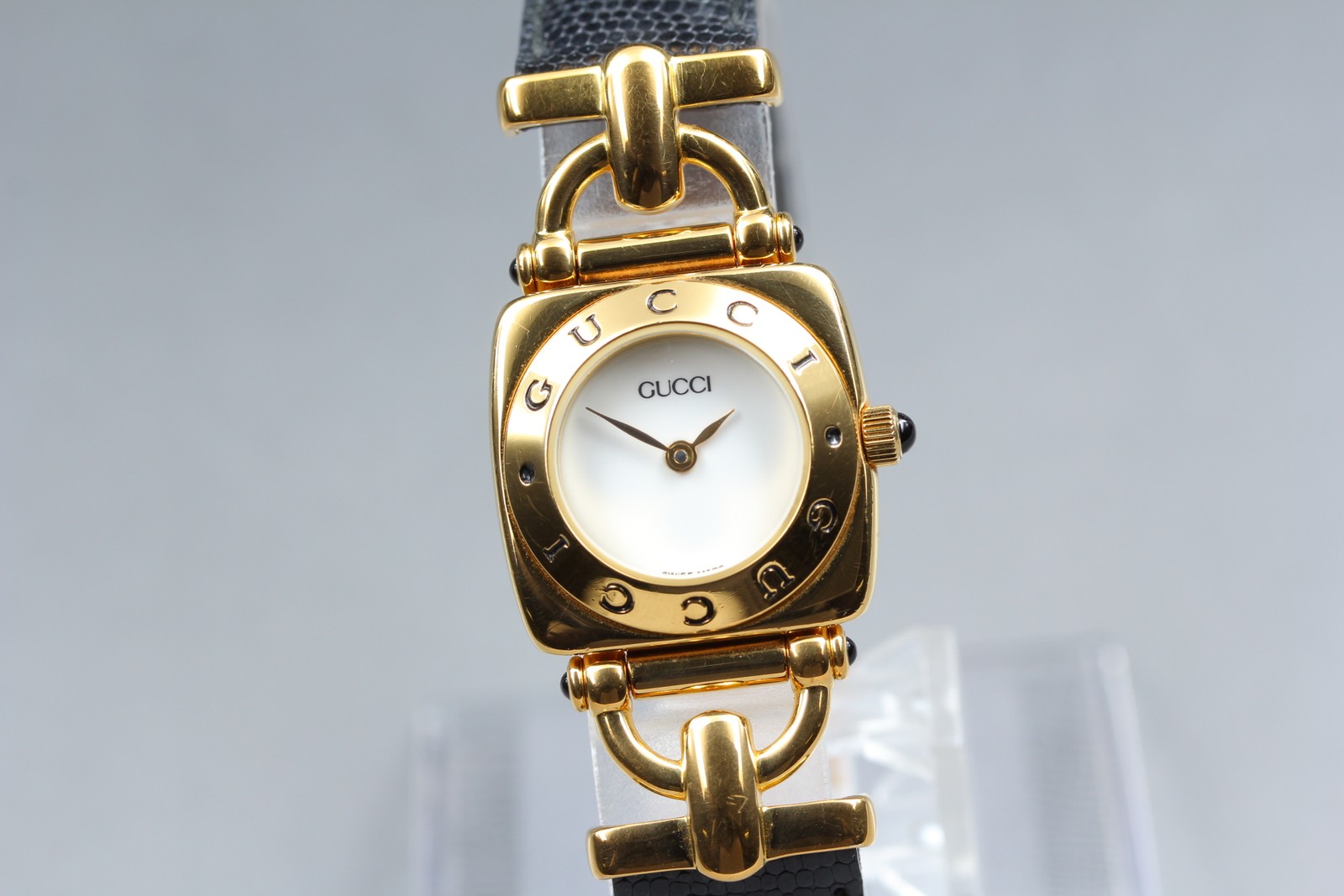 [Near MINT] Gucci 6300L 22mm Gold White Dial Quartz Women’s Watch From JAPAN