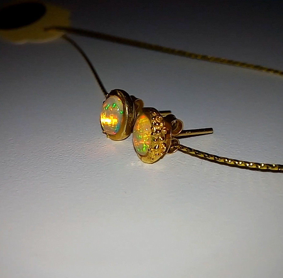 🔥🔥🔥Exclusive RAINBOW FULL SHINE OPAL Stud Earrings in Silver & Gold – UNIQUE