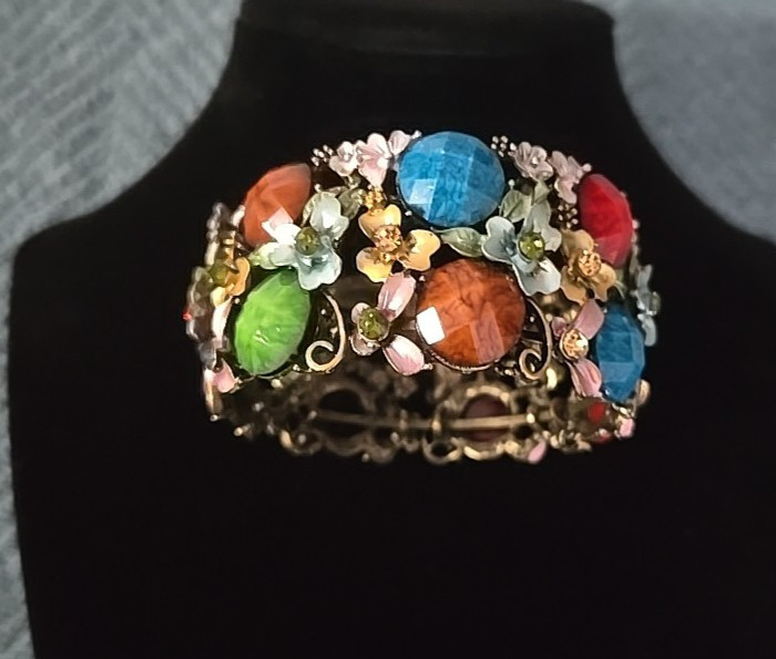 Multicolor Glass Flower Cuff Bracelet, Teardrop Stones, Beaded Charm.
