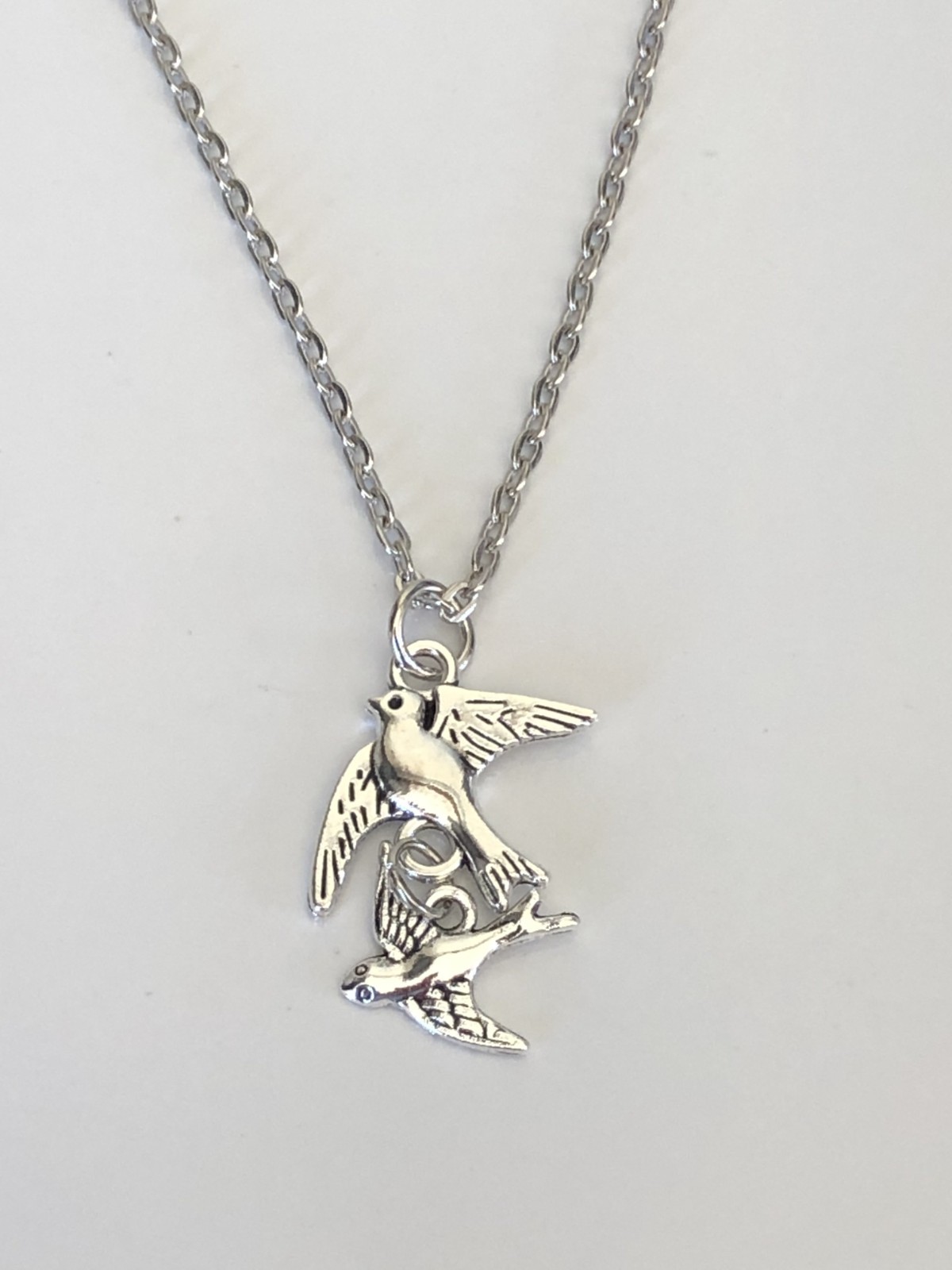 Birds Swallow Flying 2.5cm Charm Pendant Link Necklace Chain 45+5cm