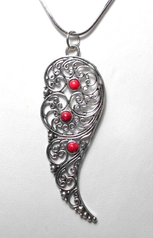 85mm silver wing pendant with Red Cabochons, 29″, 74cm Snake chain (2D2)
