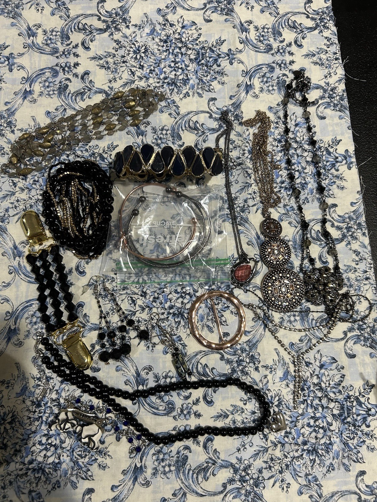 Women’s Fashion Jewelry Mixed Lot Metal Bracelets Necklaces Bangles mainly black
