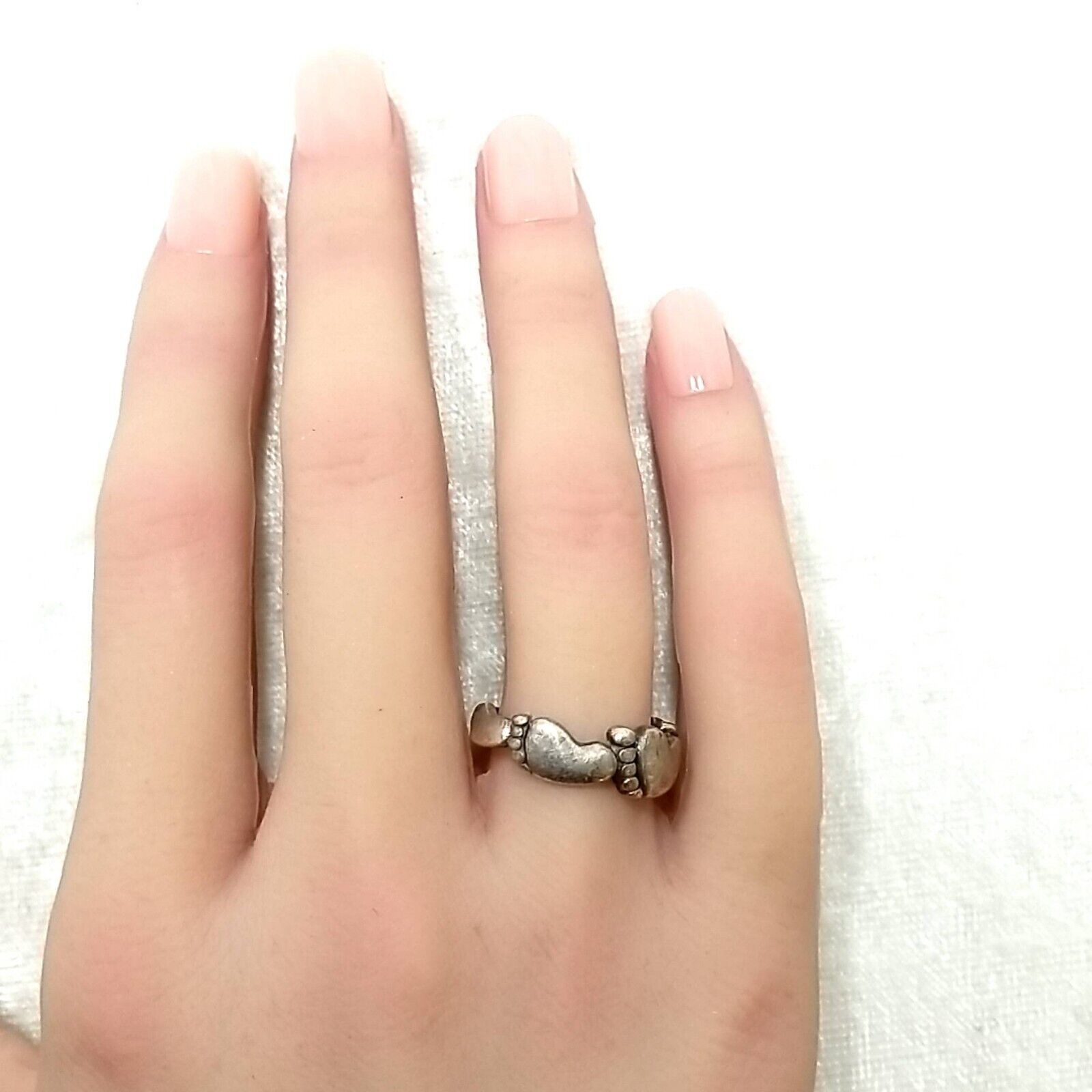 TMA .925 Sterling Silver ‘Bare Feet’ Band Ring 3.3 Grams Size-6