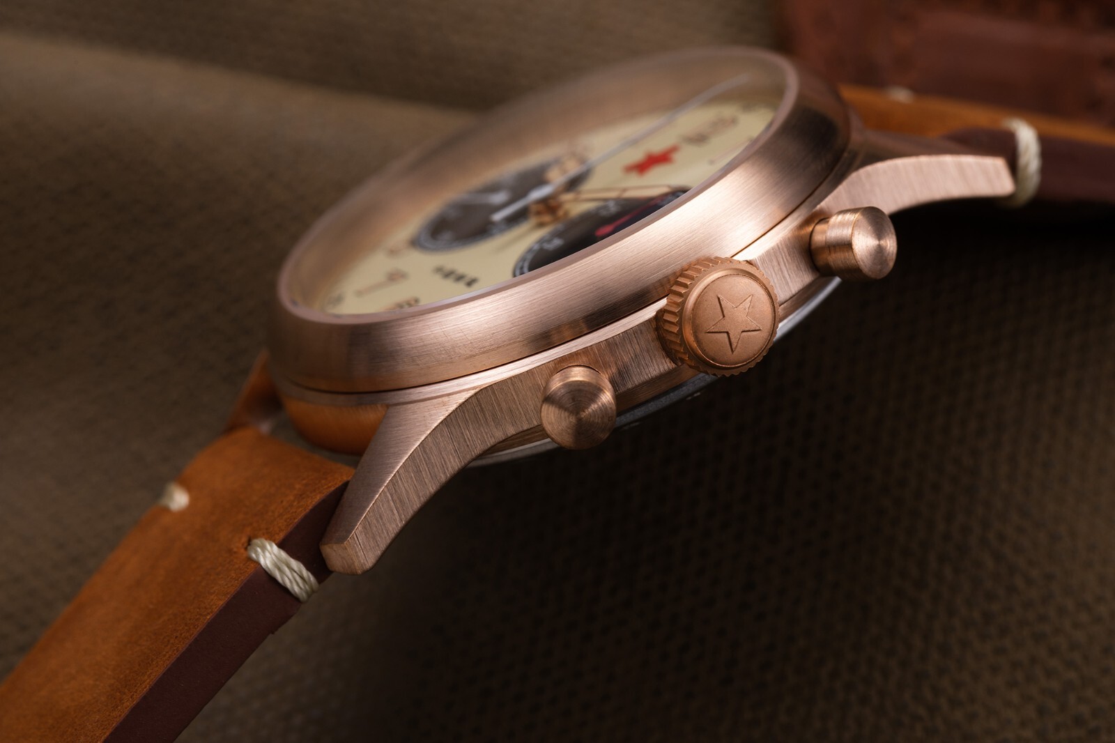 RED STAR 1963 Bronze Cusn8 SEAGULL ST19 Chronograph Watch 40mm Swan Neck 50M C3