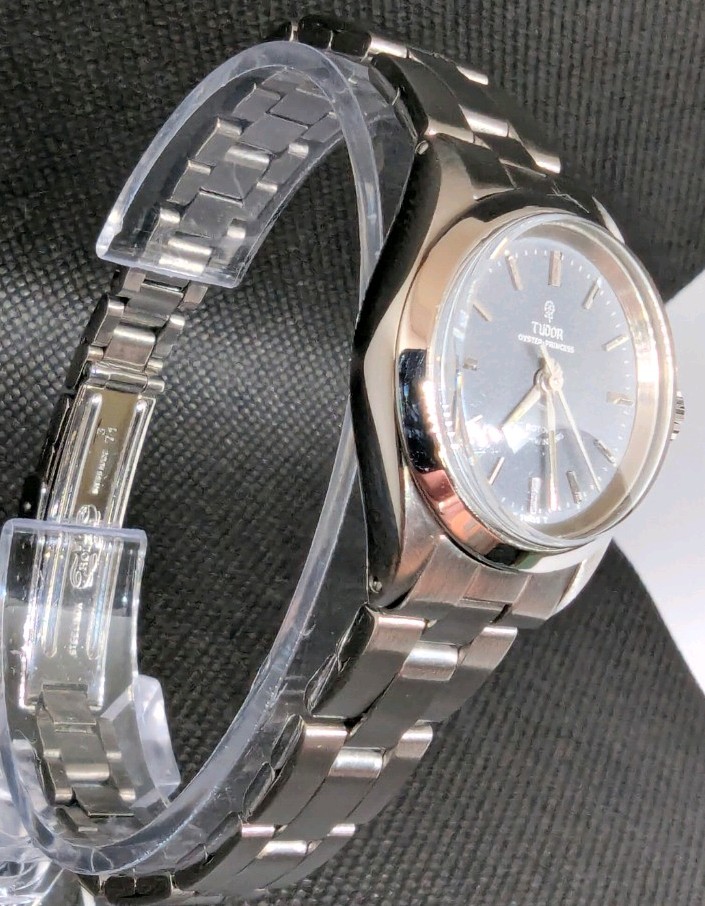 Vintage Tudor Princess Oyster 7597/0 – 1970/72 – Small Rose – Rolex Case/Crown.