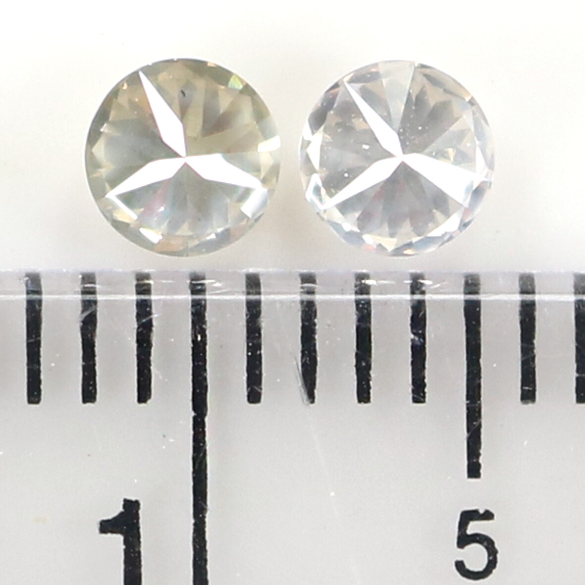 0.36 Ct Natural Loose Round Diamond 3.60 MM Light Yellow Color Diamond KQ2473