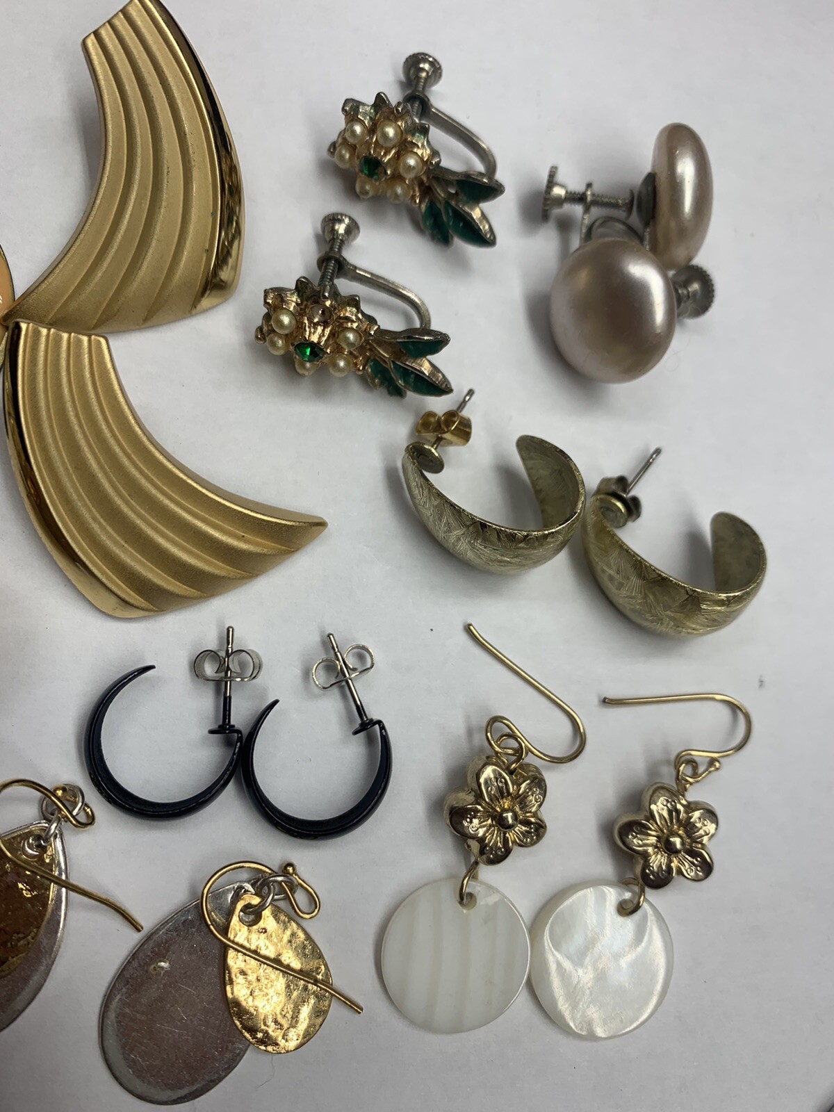 Earring Lot, Nice Mix, Many Pairs, Please See Photos — DRD/x/7 — Jewelry