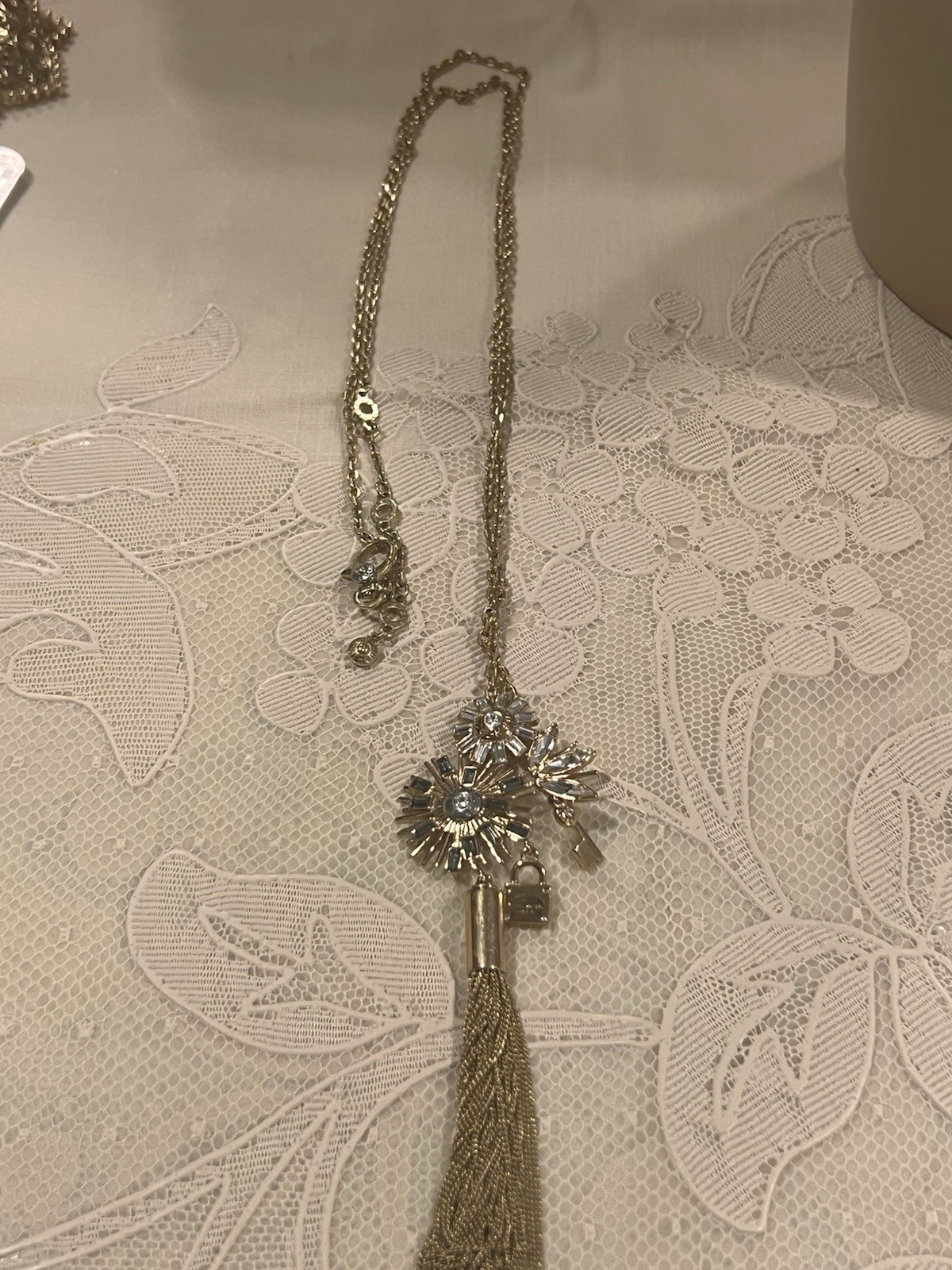 Henri Bendel 712 NY Crystal Padlock Key Statement Tassel Necklace Long 32″