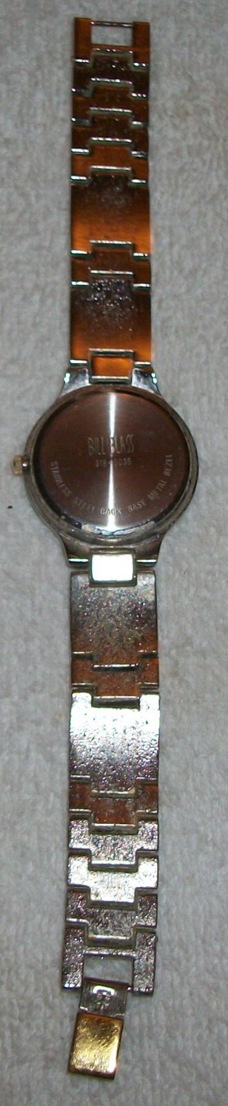 BILL BLASS Diamond 318-2035 Mens 2 TONE WATCH Runs Great New Battery