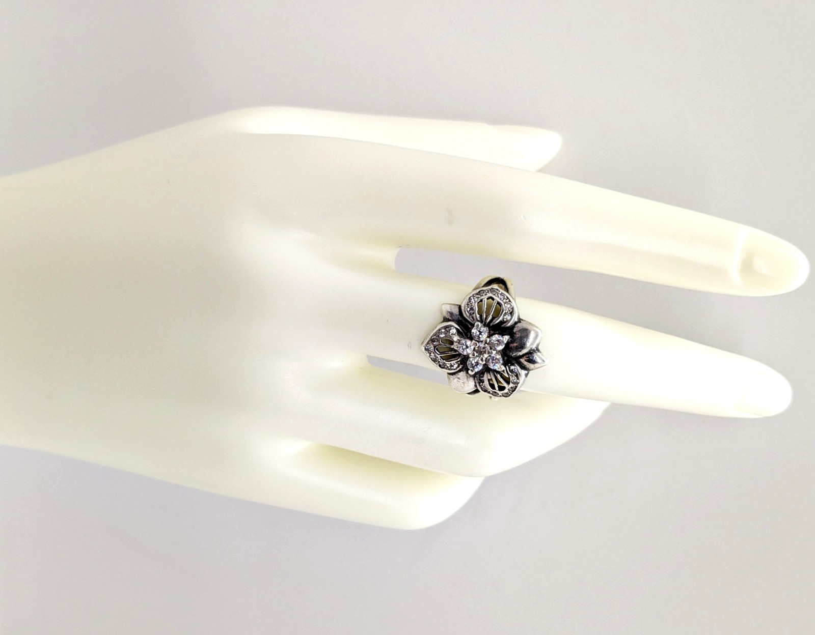 Vintage Luxury RING Silver 925 FLOWER with Bright Stones-size: 8US (17.7mm)| #14
