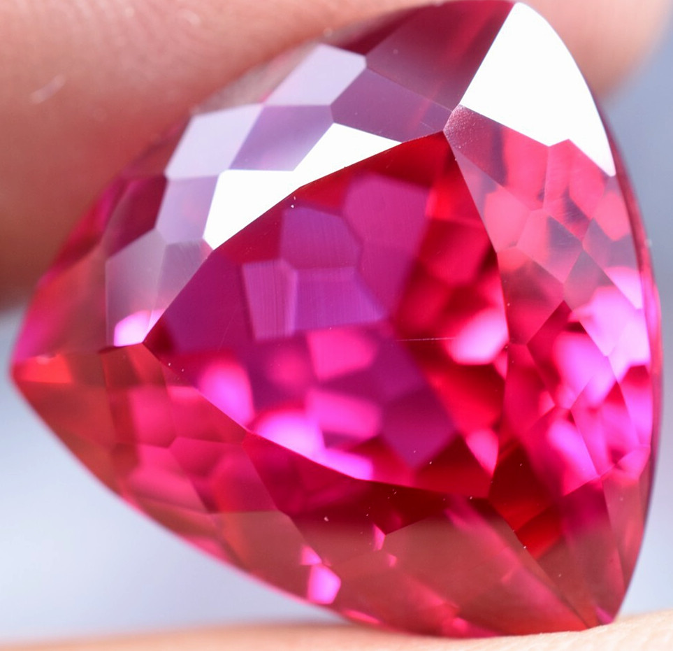 Extremely Rare & Natural 22.65 Ct SUNRISE RUBY GGL Certified Loose Gemstone