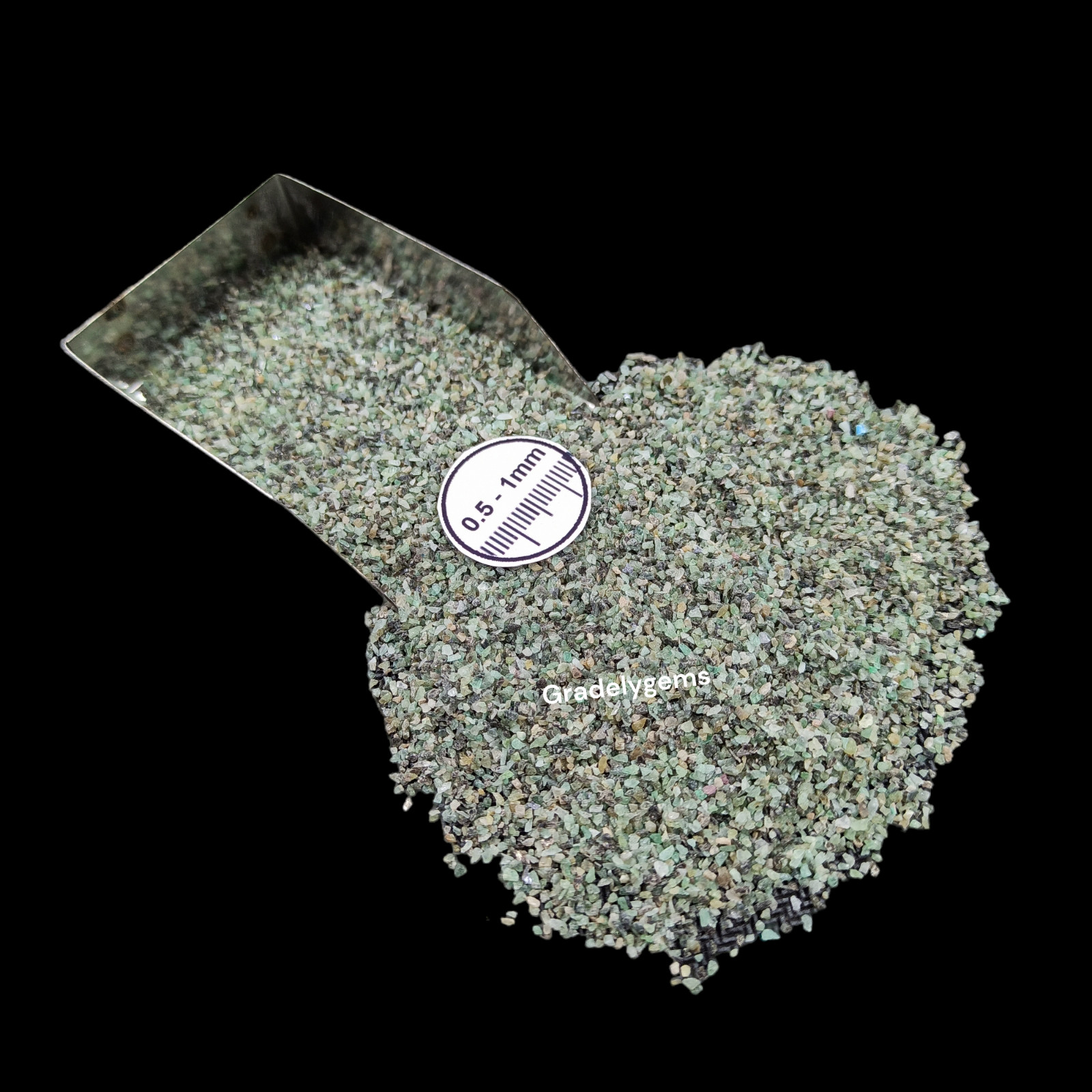 Exquisite Emerald Gemstone Crushed Powder – Rich Green Hue for Resin Art & Craft