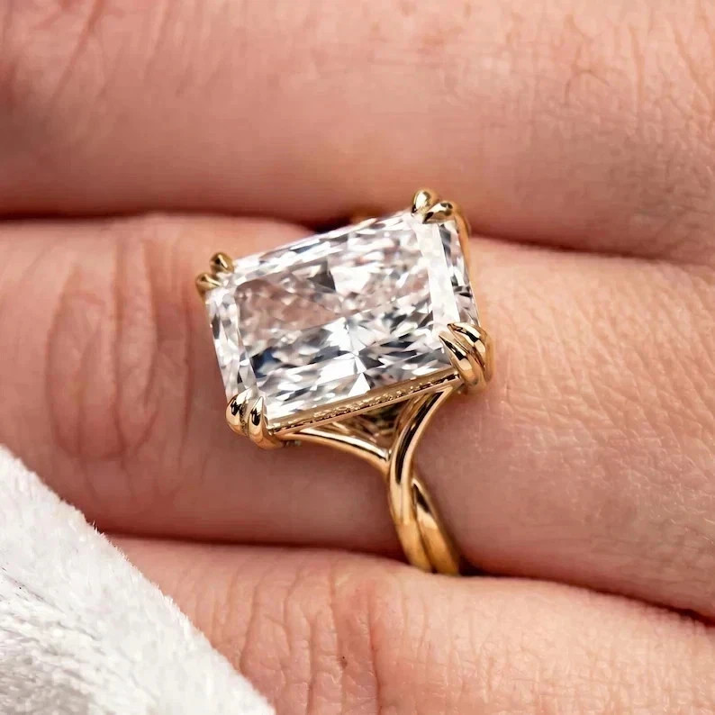4CT Radiant Cut EF/VS1 Lab Grown Diamond Women Wedding Ring 14K Yellow Gold IGI