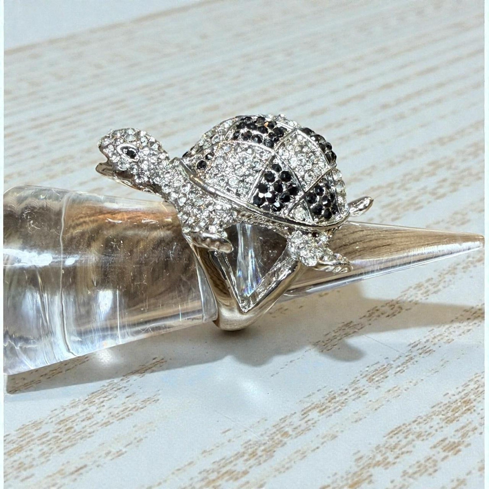 Silver and black crystal turtle Size 8
