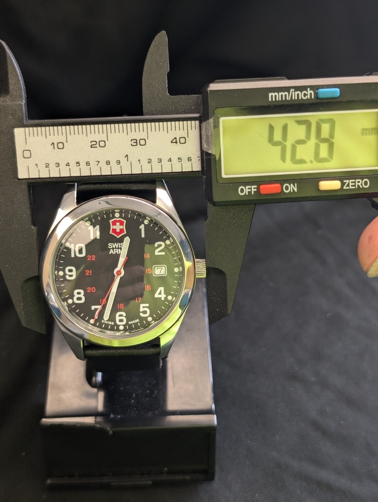 Victorinox, Men’s 40mm, 241083 Garrison Military Swiss Army Watch
