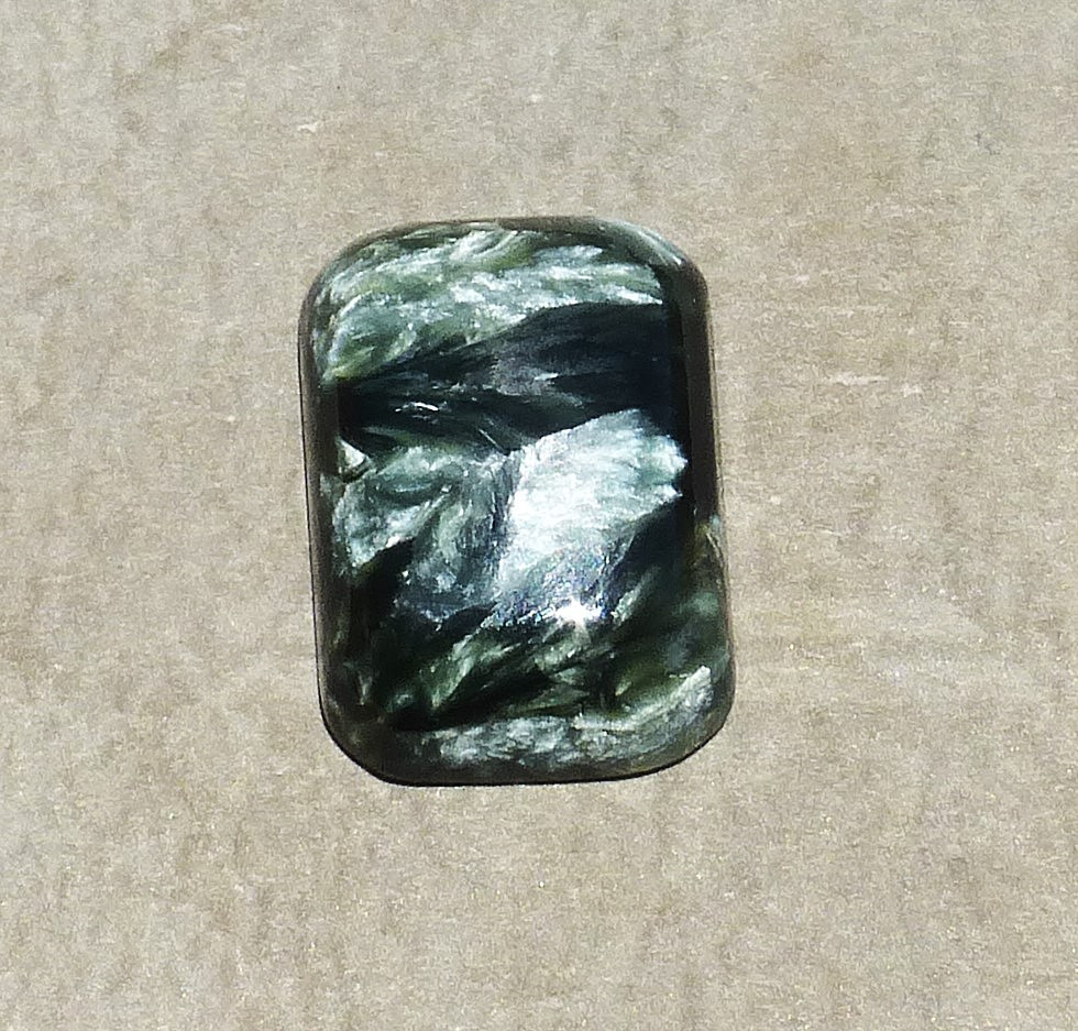 NATURAL Seraphinite (Angel wing) cabochon from Russian federation (37 cts.)