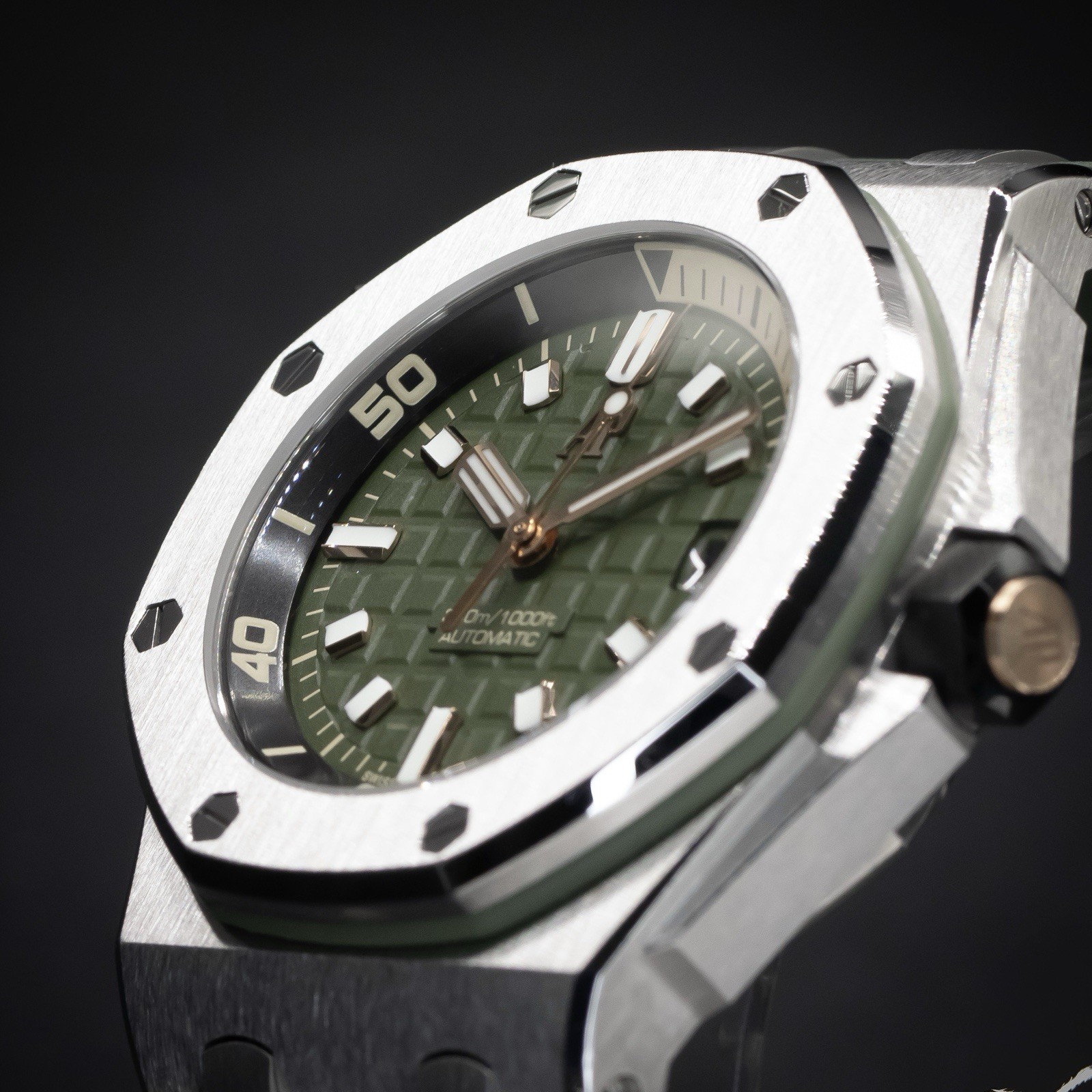 AUDEMARS PIGUET Royal Oak Offshore “Khaki” Diver 42 | Ref. 15720ST | Full Set