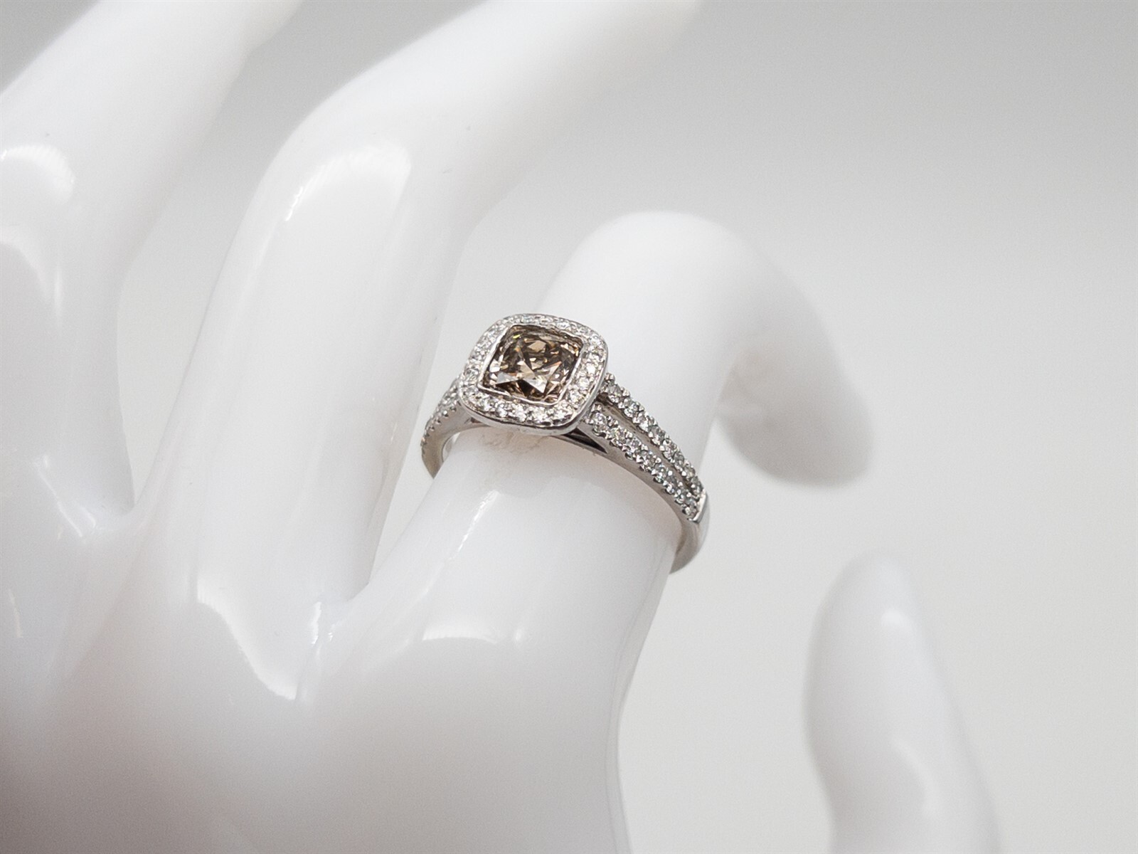 Scott Kay $6450 1.75ct Champagne VS Cushion Cut Diamond 14k White Gold HALO Ring