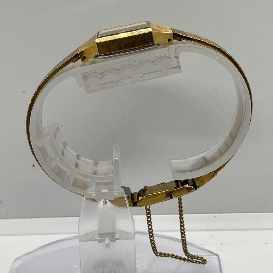 Excellent condition, fully functional Seiko ladies’ watch, gold square case,