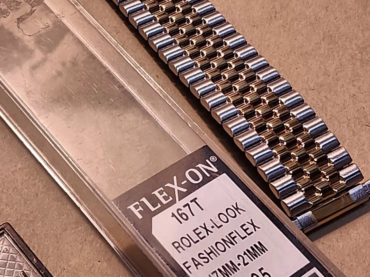 NOS Kreisler Flex-On Two-Tone SS 17-21mm Adj Straight Ends Expansion Watch Band