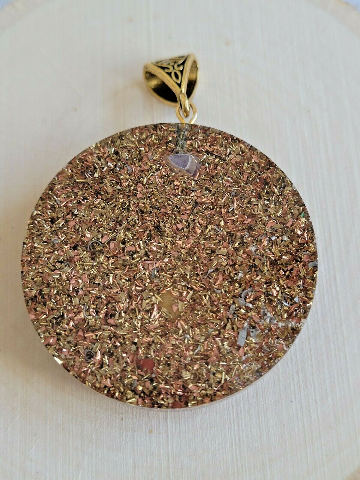 Orgone Chakra Healing 1.5″ Round Pendant 7 Chakra Stones Necklace Pendant