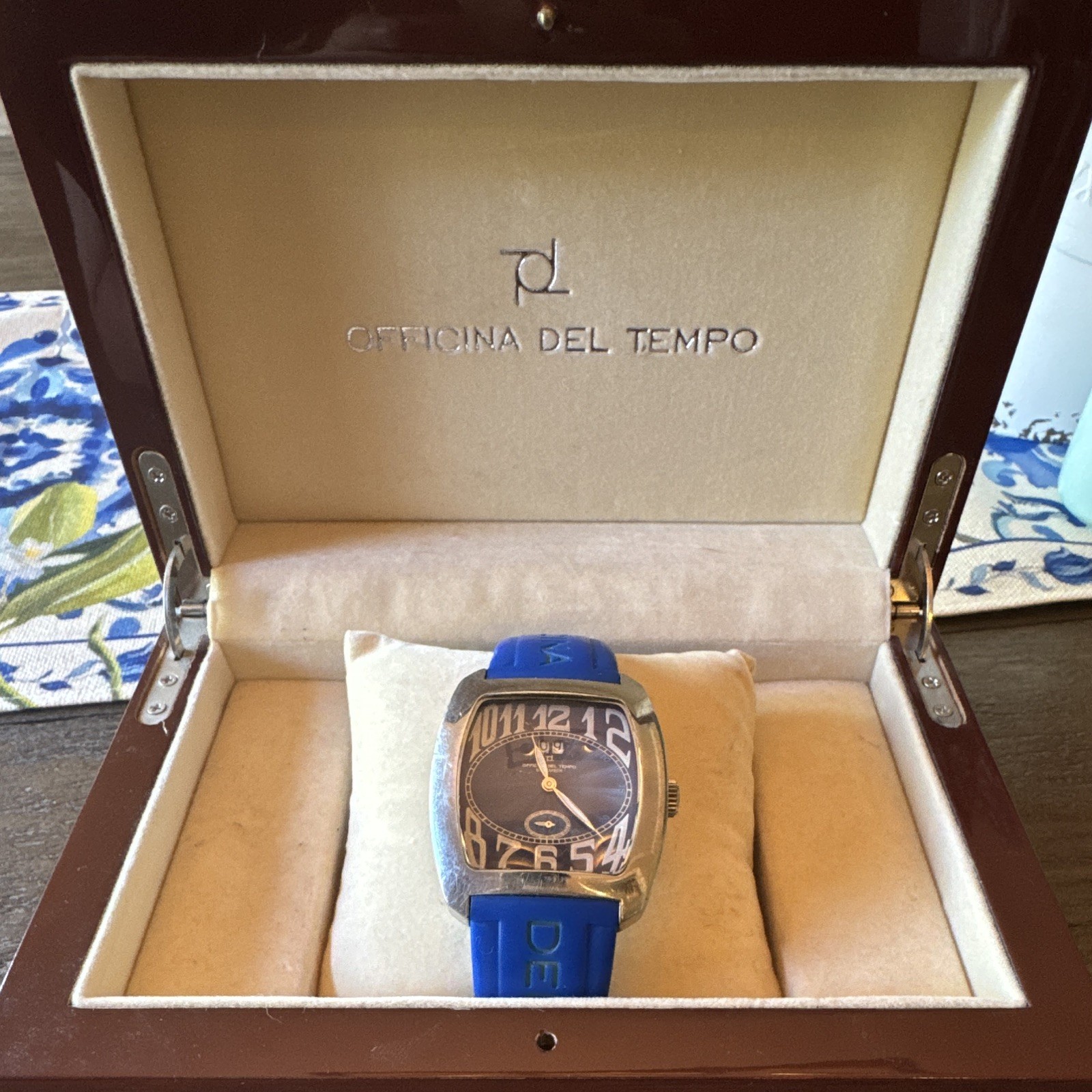 Officina del Tempo Tonneau/Barrel Analog Watch Black Dial Blue Rubber Strap Box