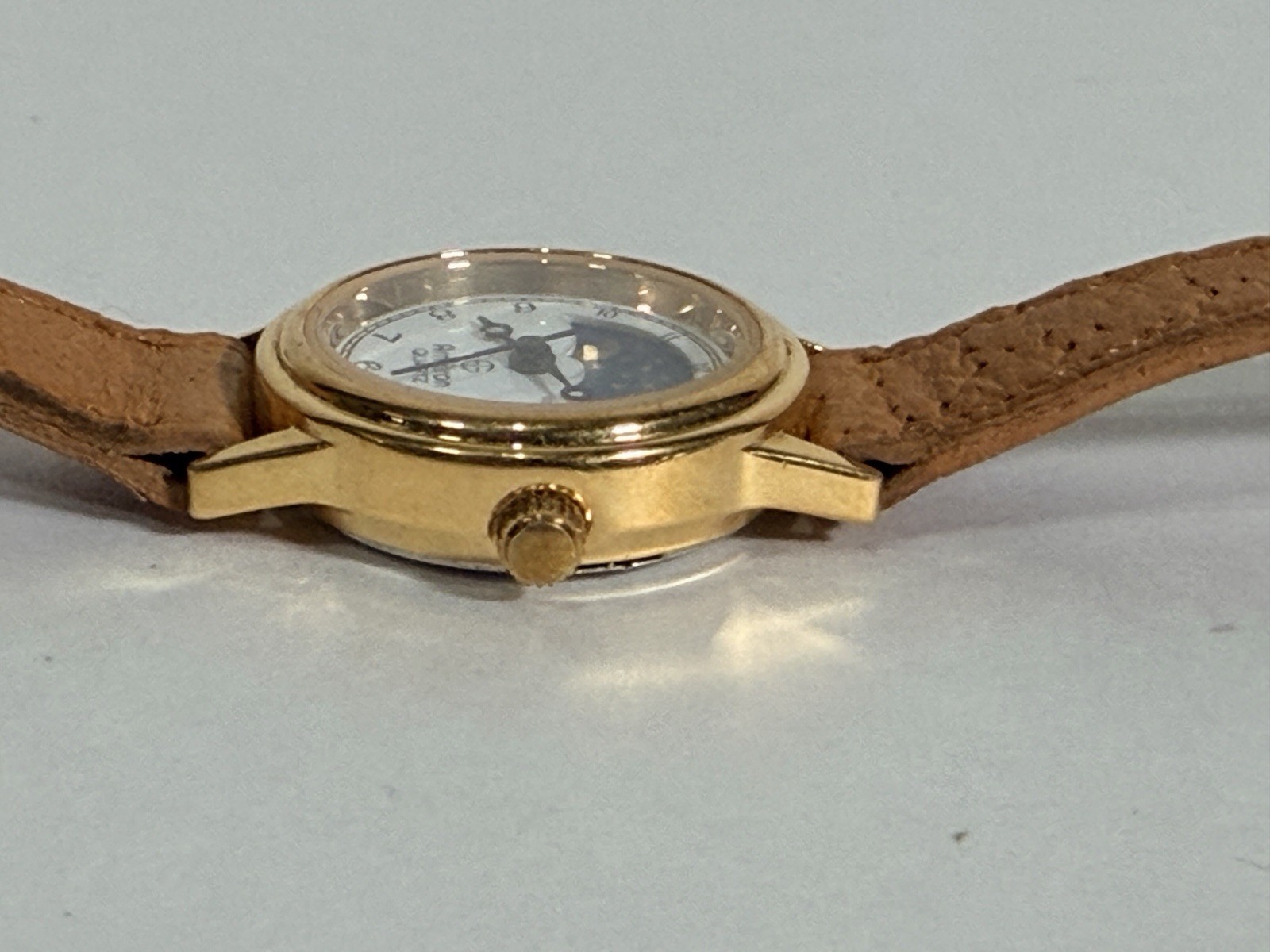 VTG Armitron Quartz Watch Women Moon Phase Gold Tone Leather Analog