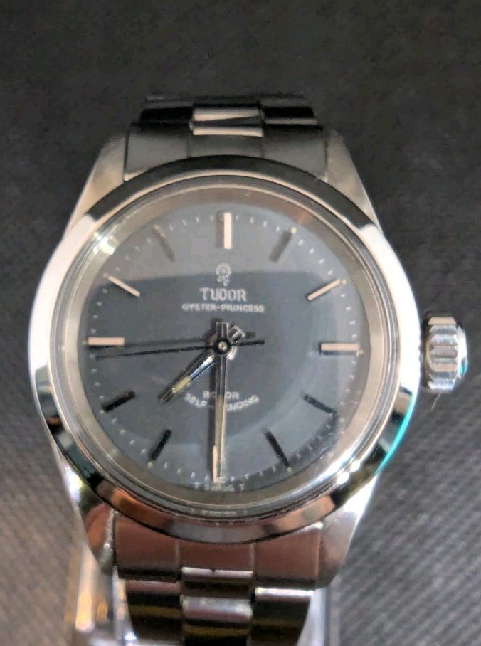 Vintage Tudor Princess Oyster 7597/0 – 1970/72 – Small Rose – Rolex Case/Crown.