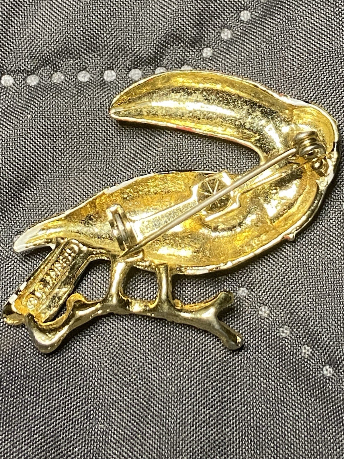 vintage Gerry’s Red White & Black Toucan On Gold Branch Green Crystal Eye